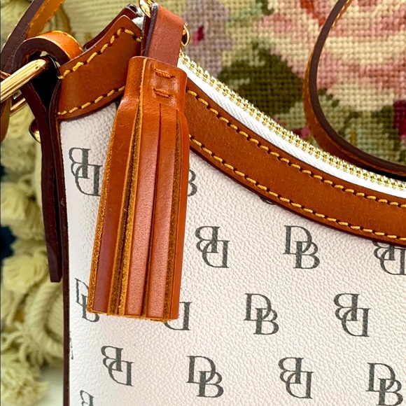 NWT - Dooney & Bourke Ecru Satchel - Picture 4 of 10